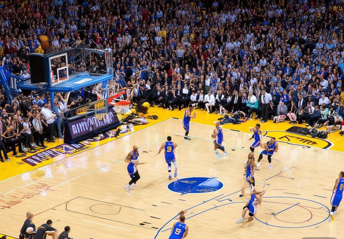 2017年勇士76人巅峰对决：精彩瞬间回顾与战术分析